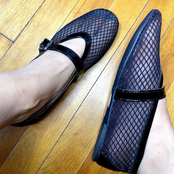 NIB (New in box) Black Mesh Mary Jane Flats - Picture 2 of 5